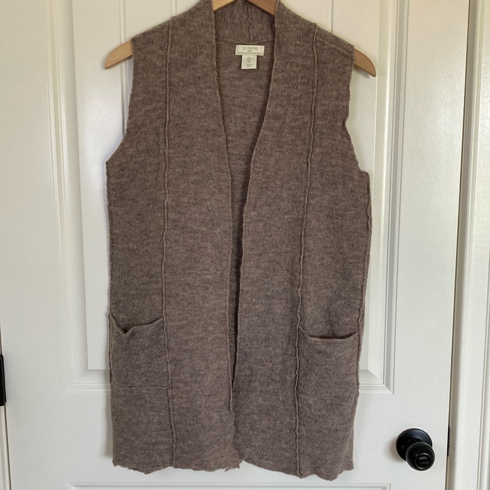 St. Tropez Womens Extra Fine Merino Wool Vest Size L Beige Taupe Long Line